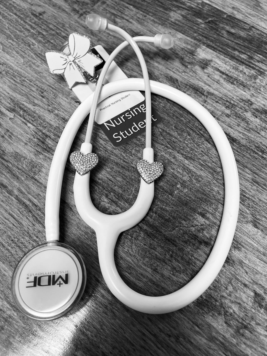 bellaababyy96's tweet image. In My Nursing School Era 💓🩺

Happy Thursdays Friends - it’s almost Friday! 😘💋  

#nursingschool #LPNloading