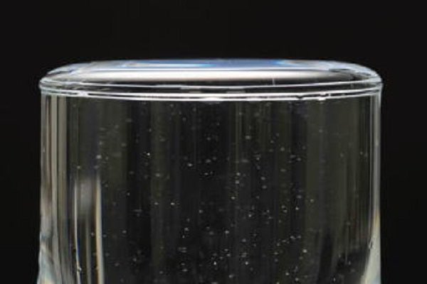 newsferrari's tweet image. ps5を縦置きにすると液体金属が溢れると思い込んでいる人はこんな感じをイメージしているらしい。
縦で溢れるなら横でも溢れるだろ #ps5