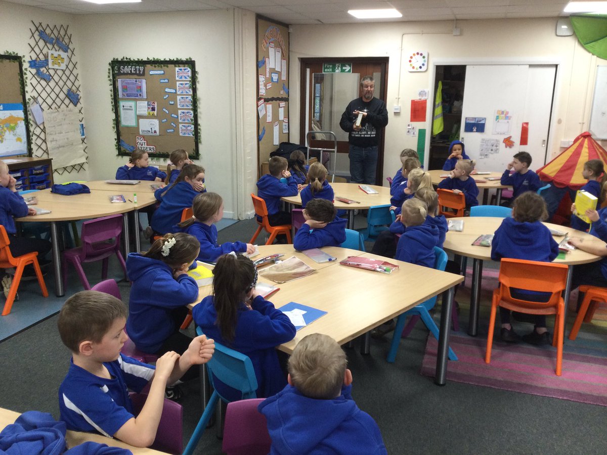 A huge thank you to King’s Church Frodsham for the year 3s Bibles this year. A lot of happy and excited children! <a href="/WhitegateElder/">WhitegateElder</a> <a href="/SchoolWhitegate/">Whitegate C/E School</a>