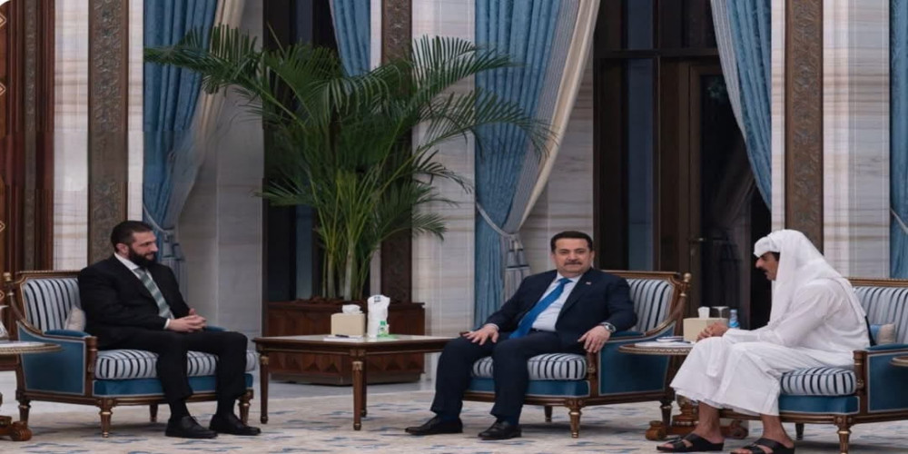 بالامس شيعة العراق باعو الحسين ابن رسول الله ص ليزيد ودراهم ابن زانية قريش واليوم يكرر محمد شياع السوداني بيع مخدع عرضه وشرفه وعكل عشيرته من اجل ولاية الري ورضى الامير سام عليه !!
العاهر تتوب وتربية البعث لن يصلح لهم ذيل !!