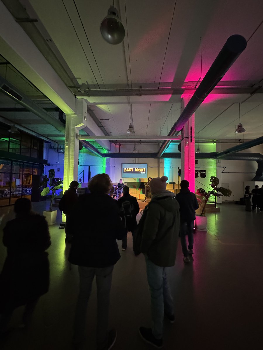 lidemschool's tweet photo. ¡Os dejamos el resumen del #PoblenouOpenNight organizado por @PoblenouUD!   

📽️🕺¿Quieres ver lo bien que lo pasamos? 
¡Entra en el enlace! ➡️ https://t.co/vpNQhZrwre https://t.co/DFJGj0uAsF