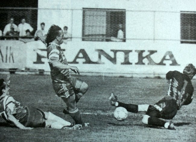 Porumenele strani!
En žlahten spomin na pokalno finale med Publikumom in Olimpijo na Skalni kleti pred 32 leti.

enotnost.si/porumenele-str…