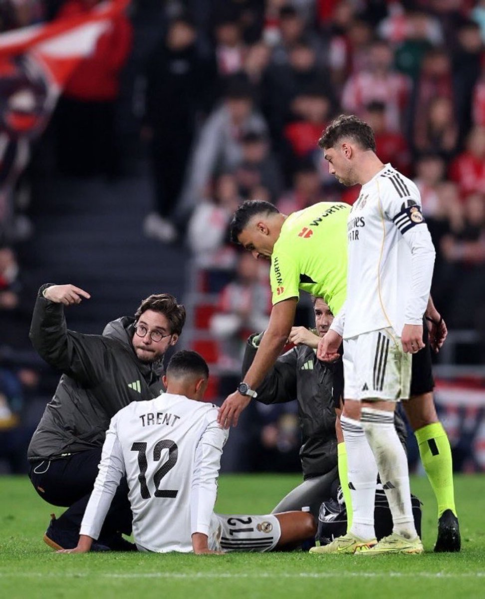 Ça s’annonçait déjà mal pour Trent, mais il fallait que le club confirme la mauvaise nouvelle pour son joueur, qui commençait à peine à s’acclimater et à amorcer sa courbe de progression à Madrid.

Sa troisième blessure musculaire depuis son arrivée, comme à la dernière fois, à