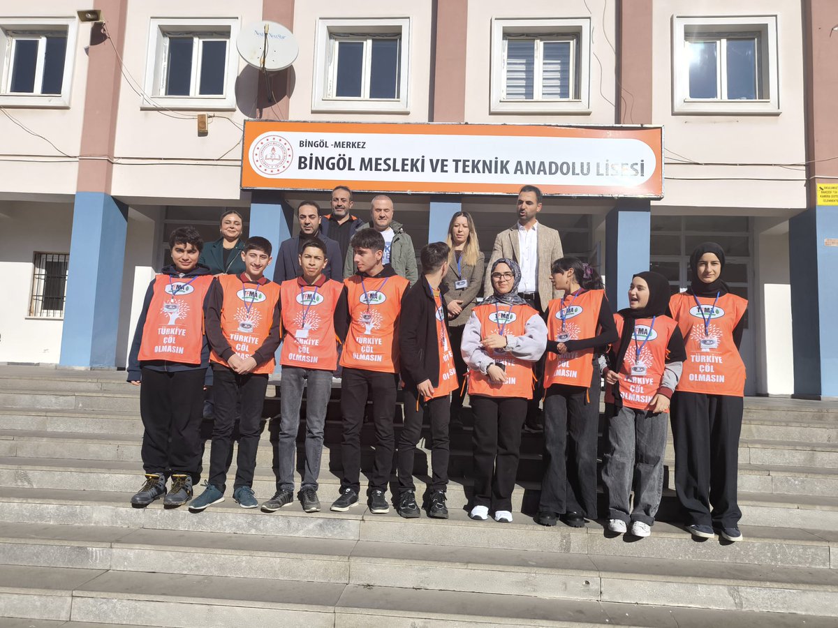 BingolMtal's tweet image. 📚🌱TEMA Vakfı ile Geleceğe Nefes!
Öğrencilerimize çevre bilinci kazandırmak, doğayı koruma farkındalığını artırmak için düzenlediğimiz semineri büyük bir ilgiyle gerçekleştirdik.
Doğa için küçük adımlar, gelecek için büyük umutlar
#TEMA #ÇevreEğitimi 
@ahusta07
@MustafaOzel66