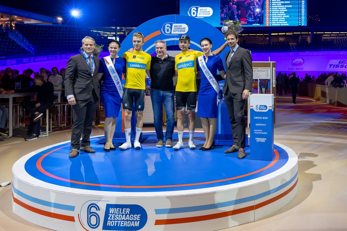 Vandaag dag 3 van de WielerZesdaagse Rotterdam! We beginnen de avond met Sebastián Mora en Robbe Ghys in de gele leiderstrui. Bij de vrouwen rijdt Josie Knight in het geel. En de spannende strijd tussen in de Sprint Cup gaat onverminderd voort! 

#WielerZesdaagse #RotterdamAhoy