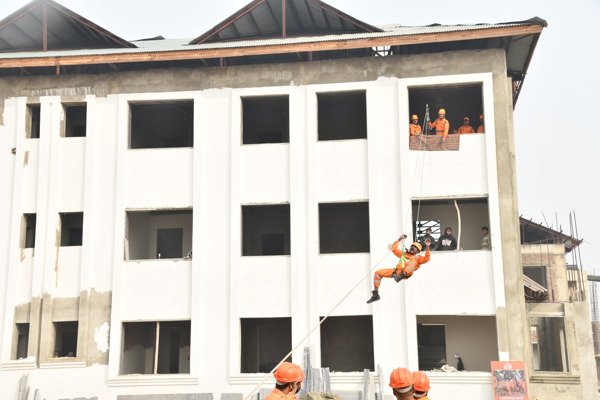 STC BSF KASHMIR tweet media