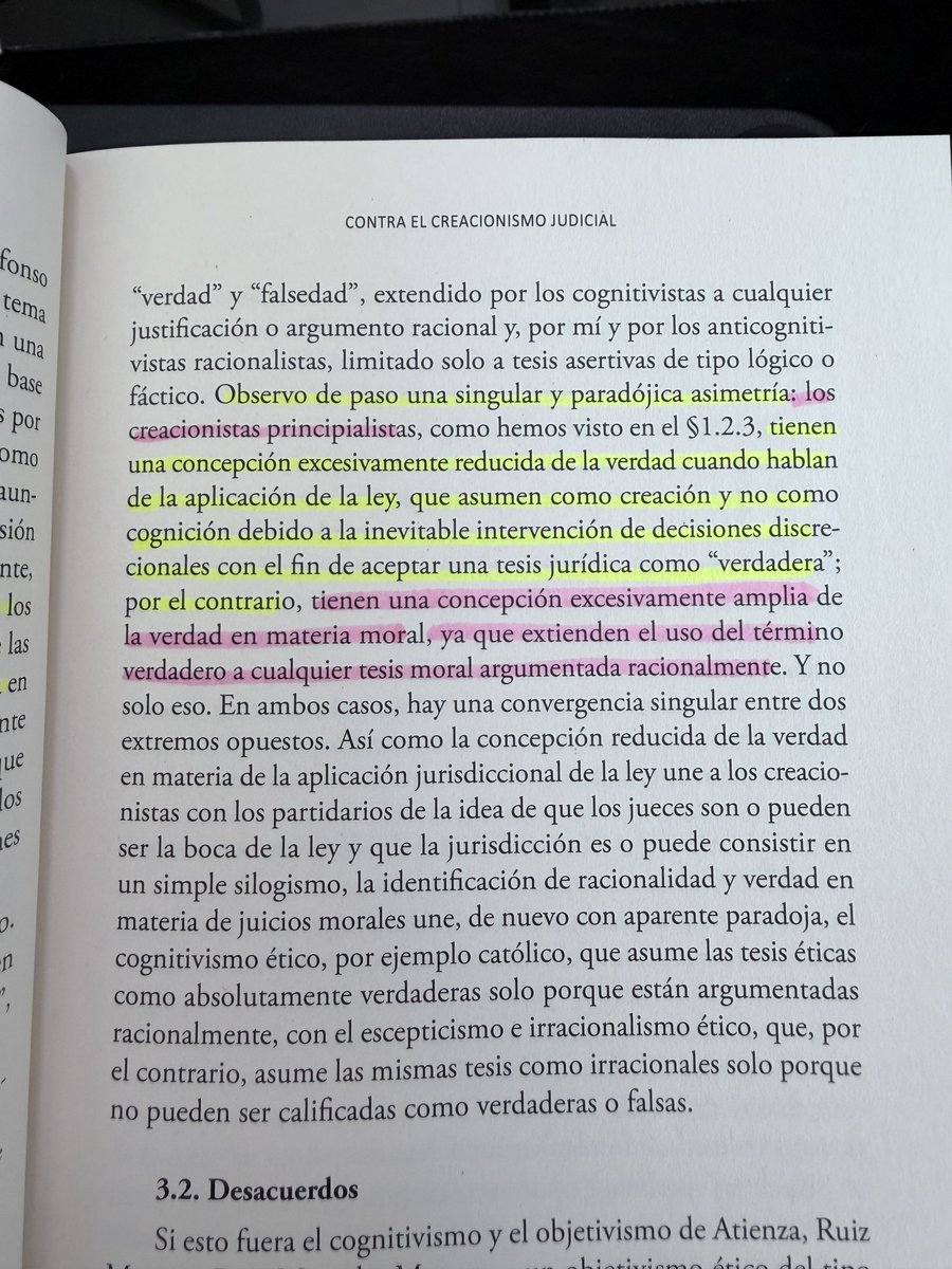 Que maravilla la forma como Ferrajoli sintetiza la incongruencia de los que denomina «creacionistas principialistas» sobre su concepción opuesta y asimétrica de la verdad:

En materia jurídica tienen una idea reducida de verdad. Creen que no hay verdad jurídica, porque siempre