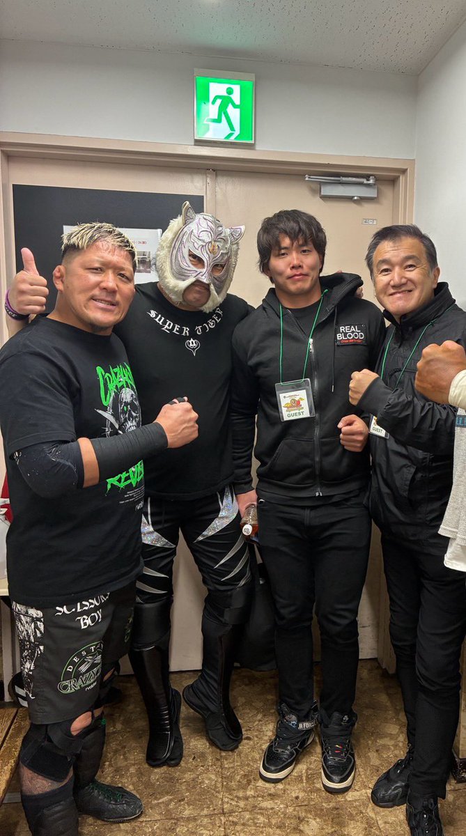 chikashitsu_m's tweet photo. キャプチャー・インターナショナル

第13代チャンピオン
★スーパータイガー
第14代チャンピオン
★竹田誠志
第16代チャンピオン
★野村直矢
キャプチャー・インターナショナル
代表　北原光騎

2025.12.4 後楽園ホールにて https://t.co/WEB7Qf8VUQ