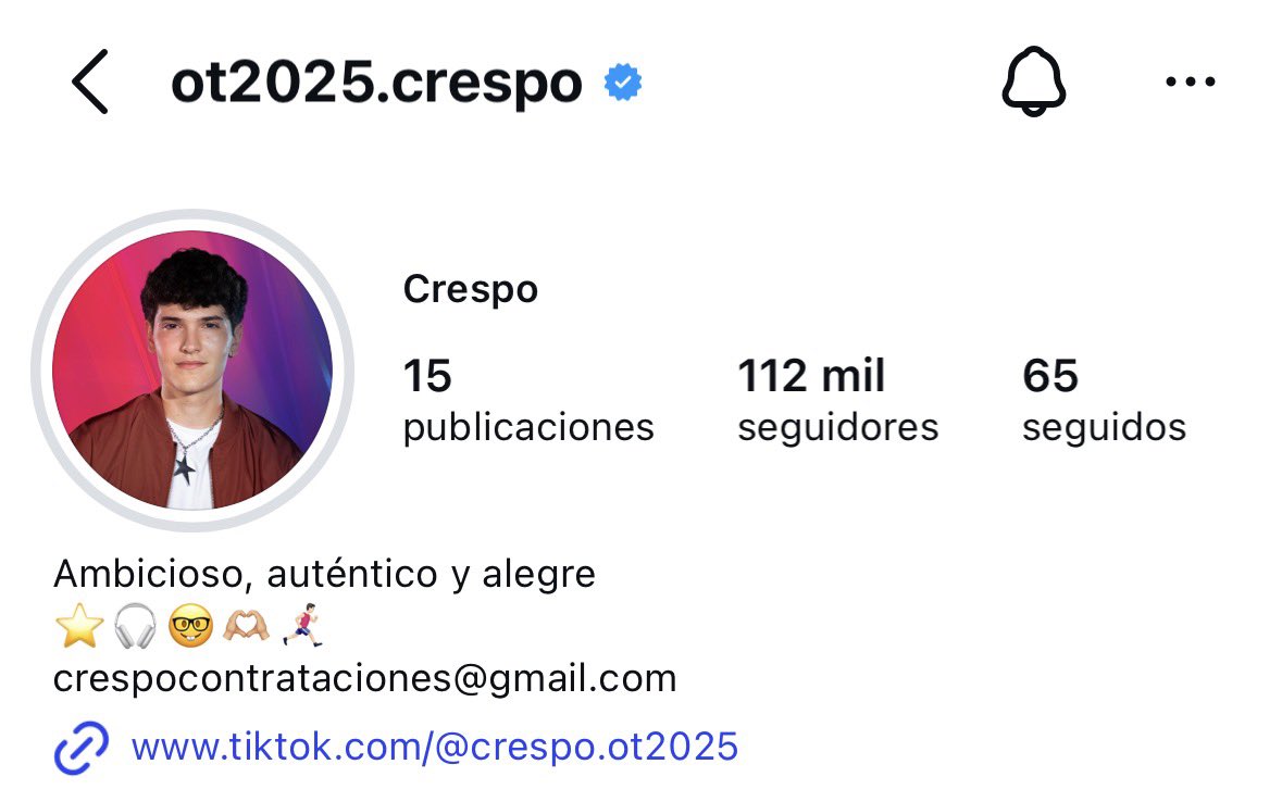 queeni09's tweet photo. Está leyendo Twitter, sino no me explico 
CHICAS A TRAER LA ARTILLERÍA JAJAJA https://t.co/rYrFc9IaKM