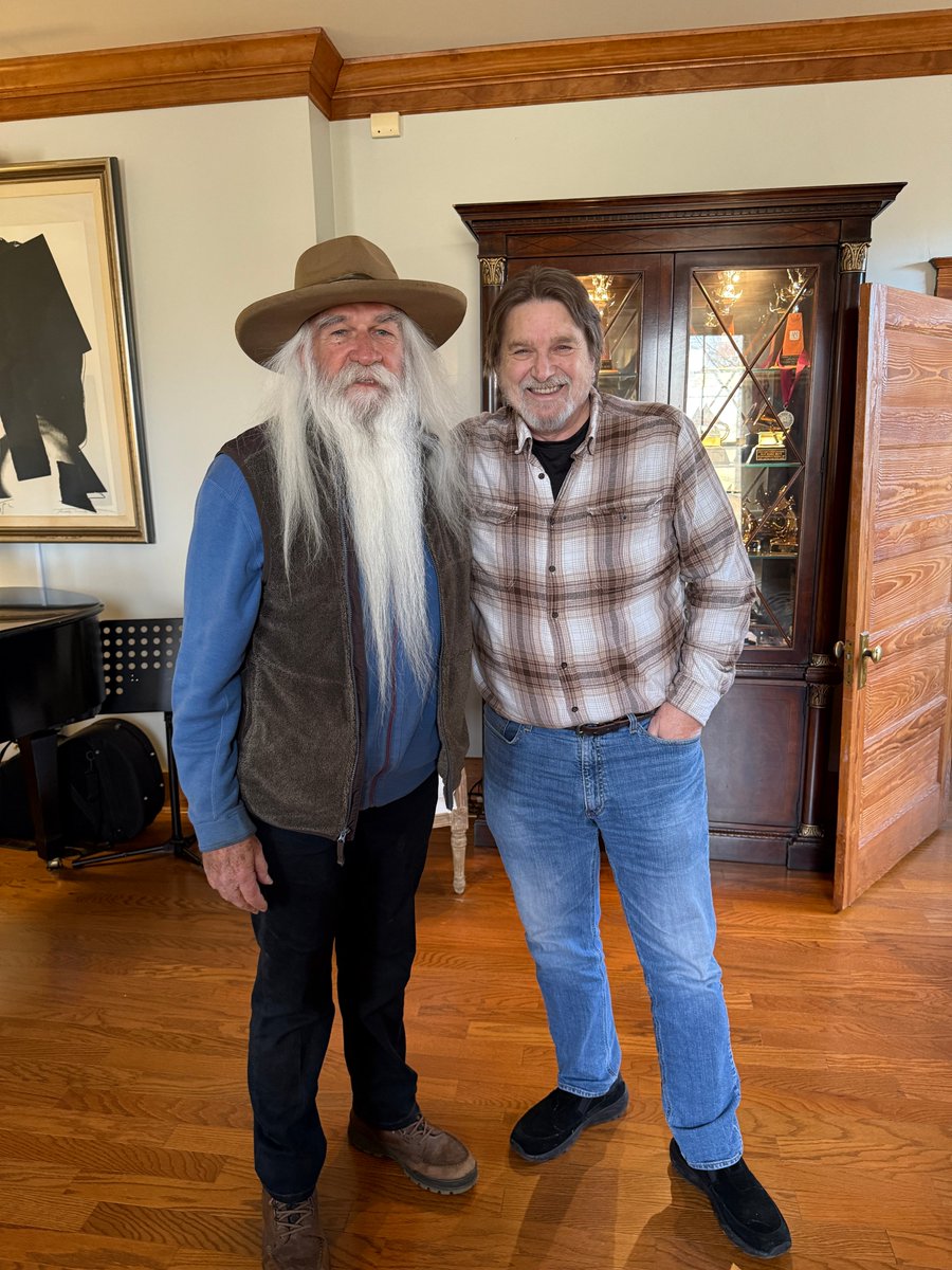 TBT--(L)  With our friend and legend, <a href="/GeneWatsonMusic/">Gene Watson</a> .  Can't wait to welcome Gene back to Rome, GA on February 7th.  (R)  With our friend, <a href="/wlgolden/">William Lee Golden</a> of The Oak Ridge Boys.  Been to long William....