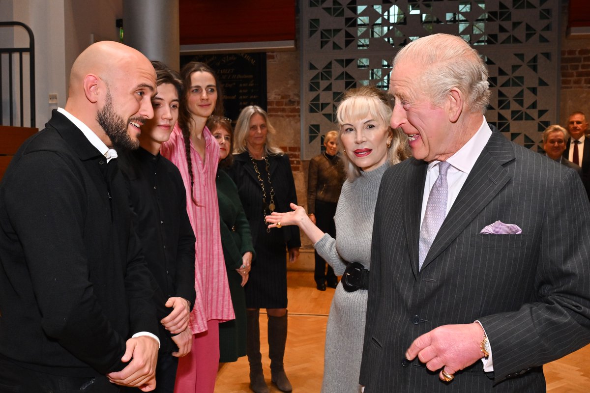 NEW: The King has paid an unannounced visit to the 2025 Donatella Flick LSO Conducting Competition, one of the world’s most prestigious platforms for rising conductors, at LSO St Luke's. HM was patron of the competition for many years. 📷 Mark Allan lso.co.uk/learn-and-disc…