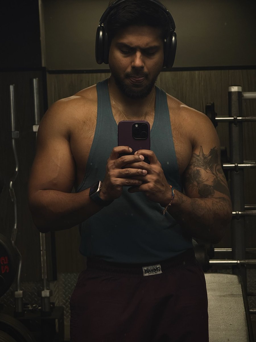 Lighting at the gym was givingggggggg