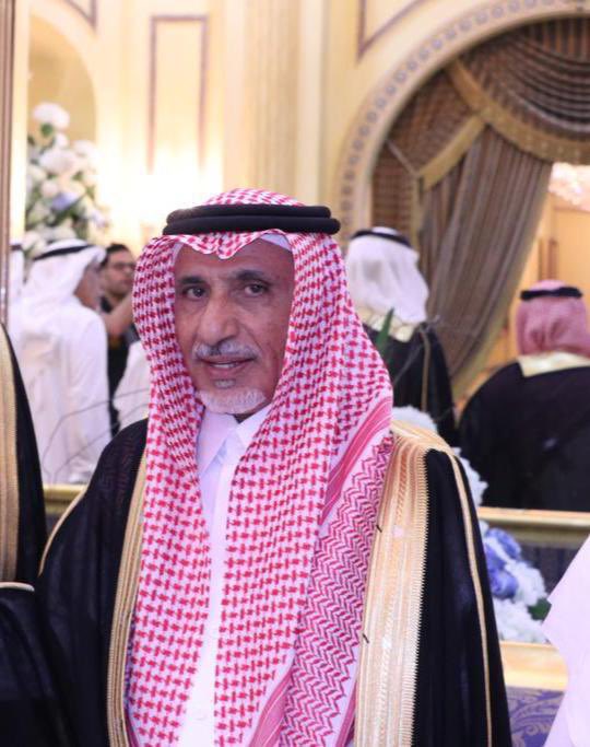 AliMarwan09's tweet photo. بكل الحبّ والمودّة والوفاء أرفع لصديقي رجل الأعمال الشيخ / محمد بن عبدالله صمّان العباسي #الغامدي أجمل التهاني والتبريكات بزواج حفيده الشاب / عبدالله بن أحمد . غداً بمدينة #جدة سائلًا الله أن يجعل حياتهما عامرة بالسعادة والمحبة.
ودامت أفراحكم آل صمّان عامرة بالمسرّات.. https://t.co/0sTwSRH01c