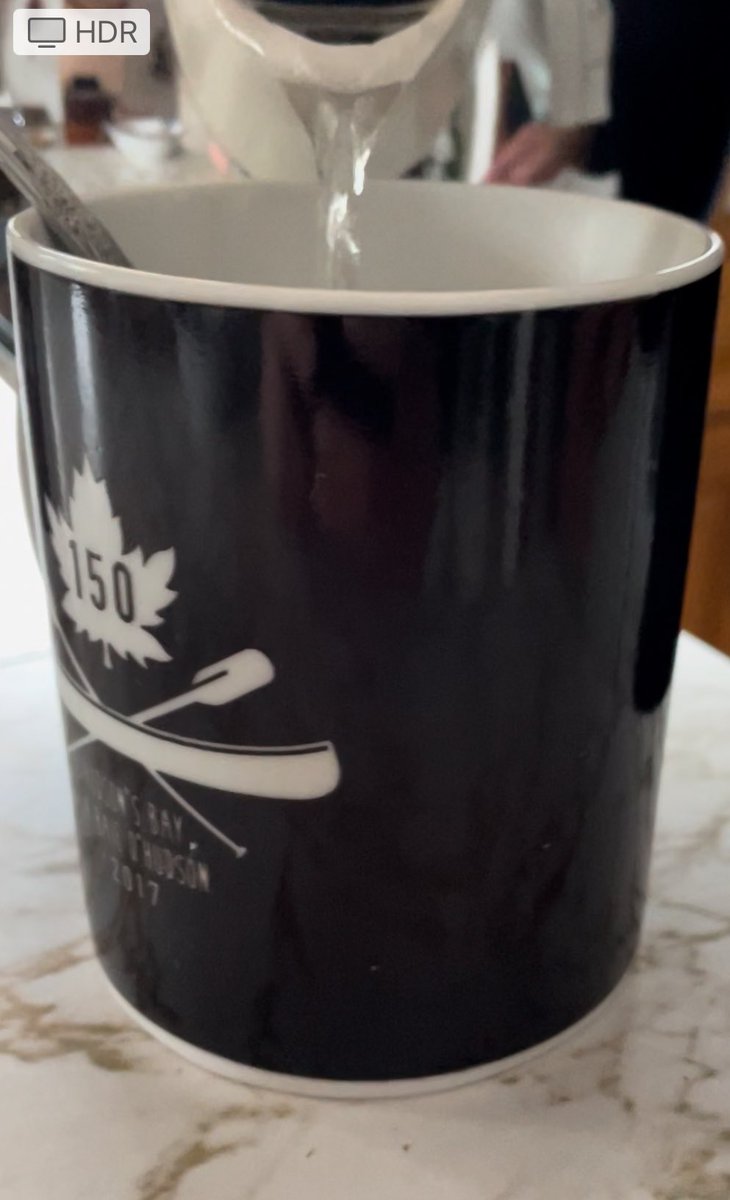 bscomet22's tweet image. Coolest coffee cup ever at the neighbours 

I always get that one 😊

And she makes the best butter tarts 😍😍😍😍