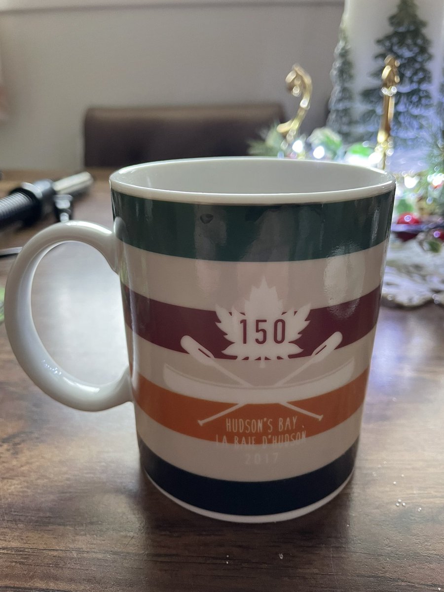 bscomet22's tweet image. Coolest coffee cup ever at the neighbours 

I always get that one 😊

And she makes the best butter tarts 😍😍😍😍