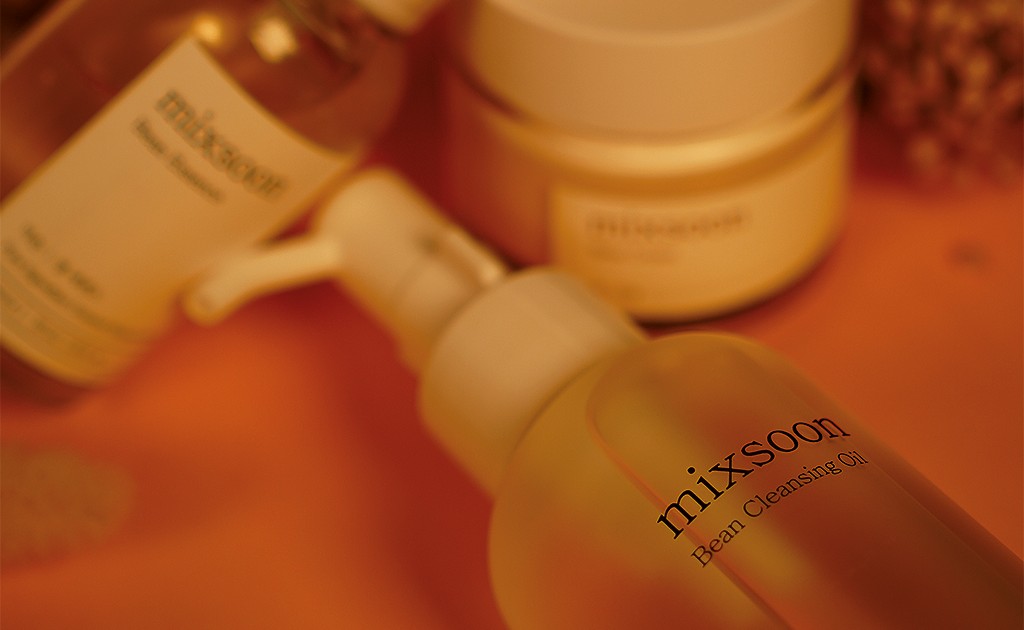 tezzatienda's tweet photo. La línea Bean de Mixsoon es el ritual perfecto para una piel profundamente nutrida: limpieza que no irrita, esencia que hidrata al instante y crema que fortalece la barrera. Tres pasos para una piel sana, luminosa y equilibrada🌿✨
Conocé la línea completa https://t.co/NVYx8PRE99 https://t.co/reJav9xs2X