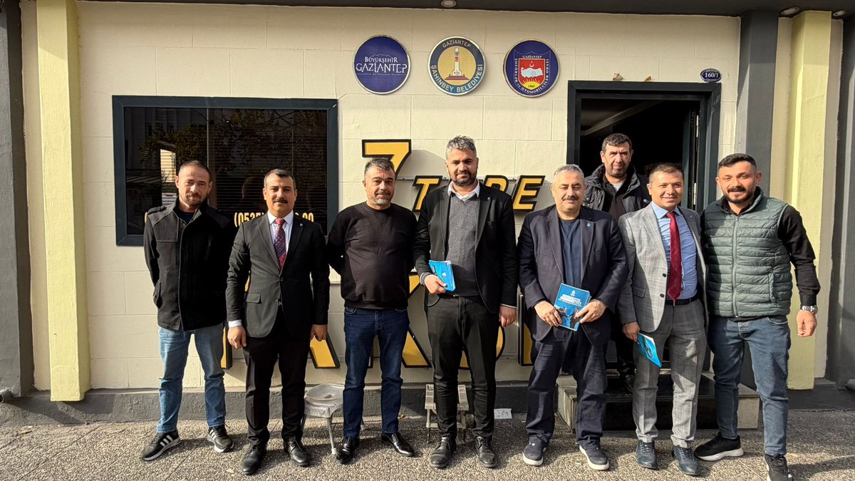 gazianteptedeva's tweet image. Şehitkamil İlçe başkanımız Bekir Saltan,
Şahinbey ilçe başkanımız Mehmet Bozkurt ve il yönetimimizin katılımı ile Şahinbey ilçemizdeki taksi duraklarını ziyaret edip Genel Başkanımız sayın Ali Babacan’ın selamlarını ilettik

📍Huzur Taksi
📍Yeditepe Taksi
📍Üniversite Taksi
🚕 🚖