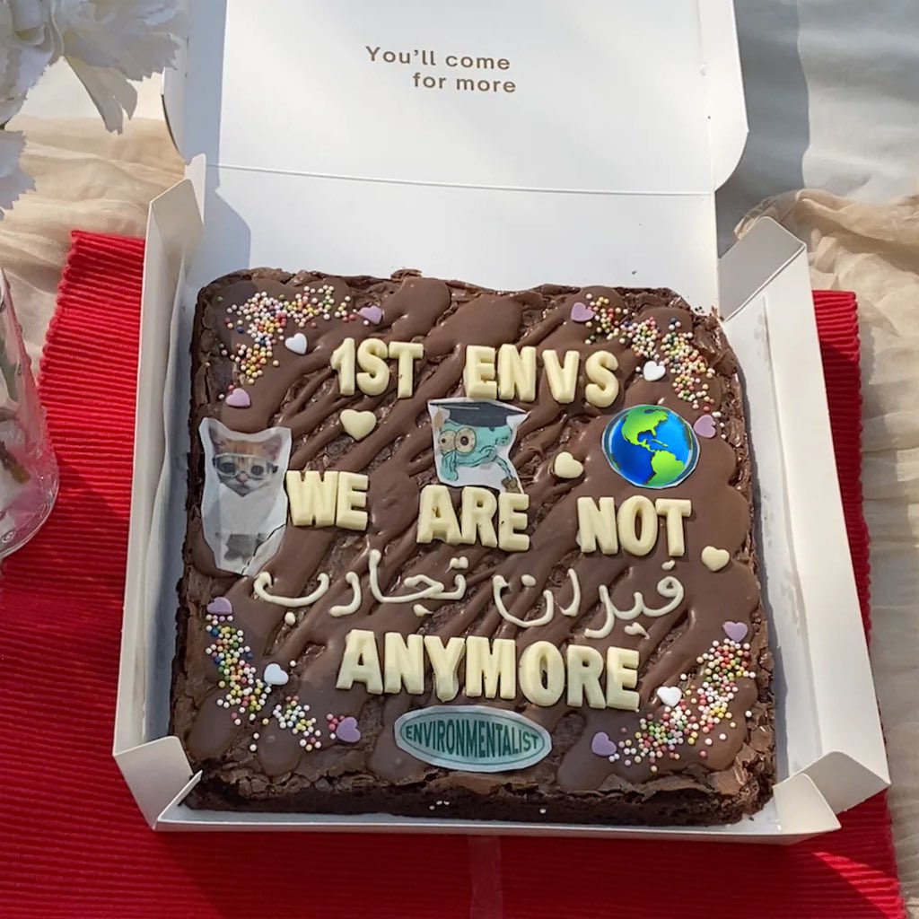 Officially graduated🥹
شعور كوني  بتخرج اول دفعة بالرياض مختلف تماماً لان حنا قاعدين نكتشف تخصص بانفسنا  وانا حابه هذا شي ان ماندمت دخلت هذا تخصص جميل اللي كل يستغرب ويسالني وش هو تخصصي الان بعد مرور اربع سنين صار تخصصي معروف والبيئة صار دارج بمشاريع الرؤية🌿
#graduation