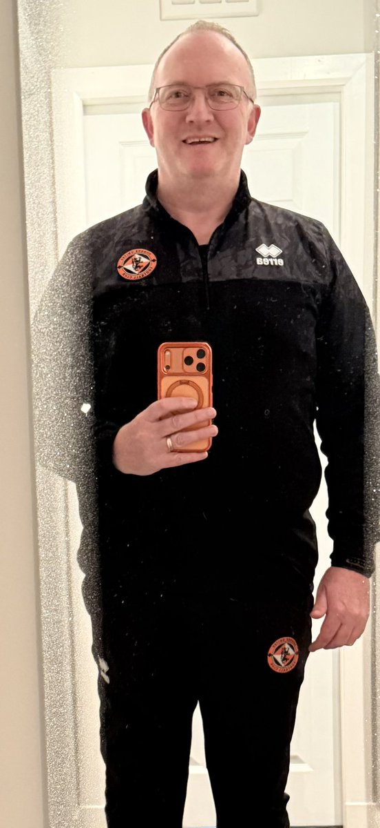 jodders01's tweet photo. What a difference a few years of hard work makes. 5st 4lbs down so far 👌🏻👌🏻 https://t.co/hz9hskwxnt
