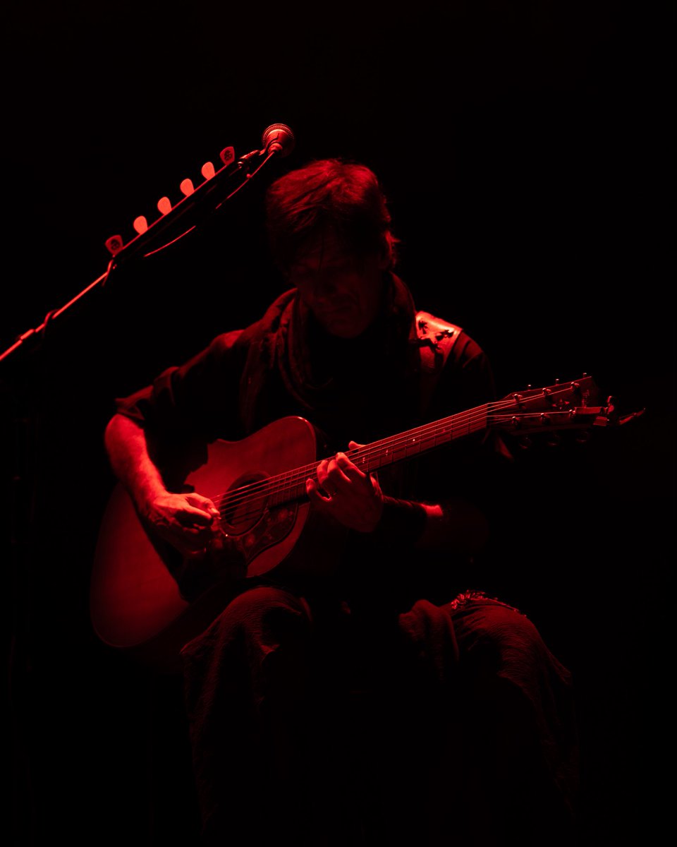 thecharlyrey's tweet photo. Gira BETO CUEVAS ACÚSTICO 2025 https://t.co/wmKFY6SNYS
