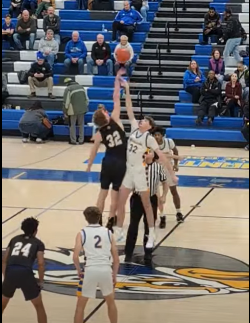 BauerC21's tweet image. @lbauer32  

Senior Season Tips Off!

So proud of you and look forward to this Chapter.  Good Luck and Let's go IKE!!!!