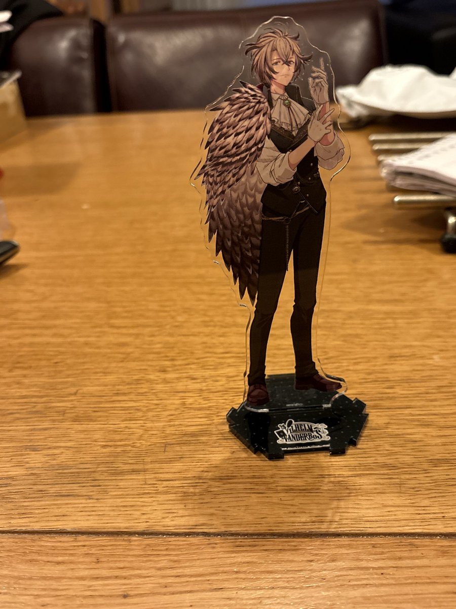 Maika_Silver's tweet photo. Finally the collection is complete! (Once the birthday merch comes in).  5 (Soon enough 6) noble owls took over my bookshelf😌

#VilhelmVanderbos https://t.co/0pHId8LHM7