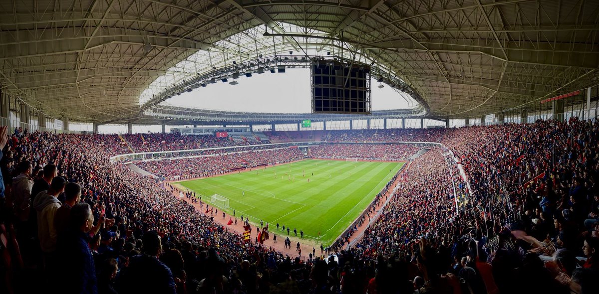 📢 Eskişehirspor'un Büyük Taraftarı:

Karşıyaka maçı öncesinde şehri şampiyonluk havasına sokmak için saat 20.00'de gündem çalışması yapacağız. Bütün taraftarlarımızı desteğe davet ediyoruz. 🔥

Herkesin desteği çok kıymetli. 🖤❤
Hashtag: ⬇️⬇️⬇️
#ESESKapalıGişe
#Eskişehirspor