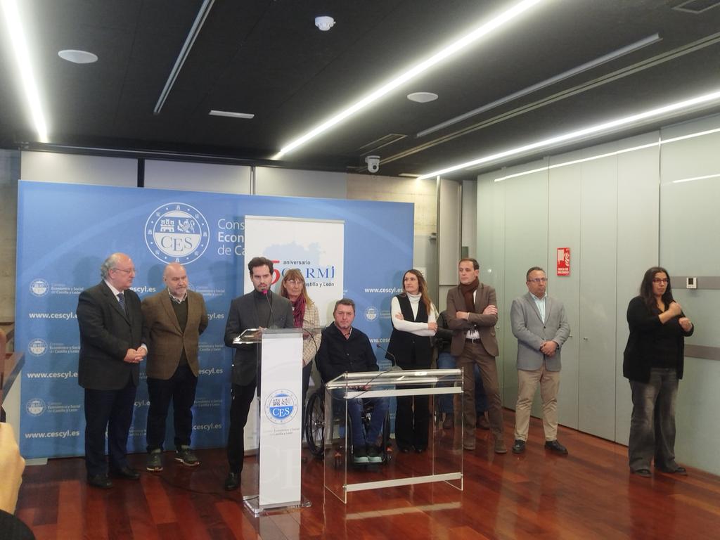 @fsiecl en el 25 aniversario del <a href="/cermi_cyl/">CERMI CyL</a> , de la inclusión a la convivencia con <a href="/FSardon69/">Fran Sardòn</a> <a href="/Rodriniga/">Rodrigo Nieto</a> <a href="/educacyl/">Educación JCyL</a> <a href="/jcyl/">Junta de Castilla y León</a> <a href="/Dip_Va/">Diputación de Valladolid</a> <a href="/AyuntamientoVLL/">Ayto. de Valladolid</a> <a href="/RocioLucas_/">Rocío Lucas</a> <a href="/cescyl/">CES Castilla y León</a> #discapacidad #dependencia #educacion <a href="/SilluPedrasillu/">Sillu Alfonso Romo</a>