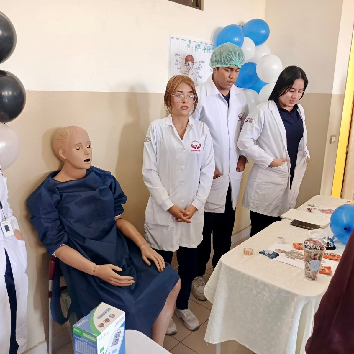 THE MEDTECH LINGUISTICS EXPO | Carrera de Enfermería👩🏻‍⚕️👨🏻‍⚕️

El Centro de Idiomas #USGP realizó la primera casa abierta, reafirmando su compromiso con la formación integral de los estudiantes del #ÁreaDeLaSalud.

En este espacio académico, los estudiantes de la Carrera de