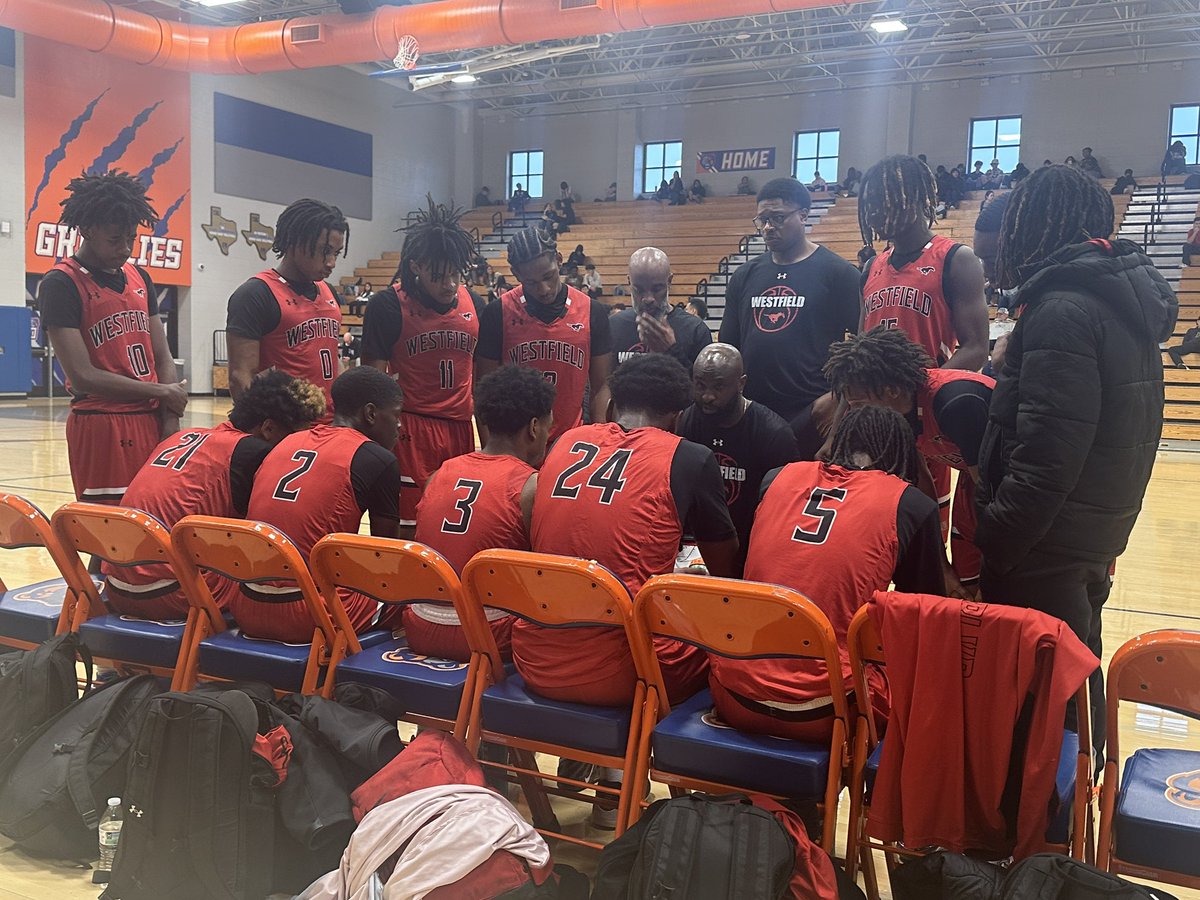 fb_westfield's tweet image. Good luck to our @WestfieldHoops as they compete in the Grand Oaks tournament!