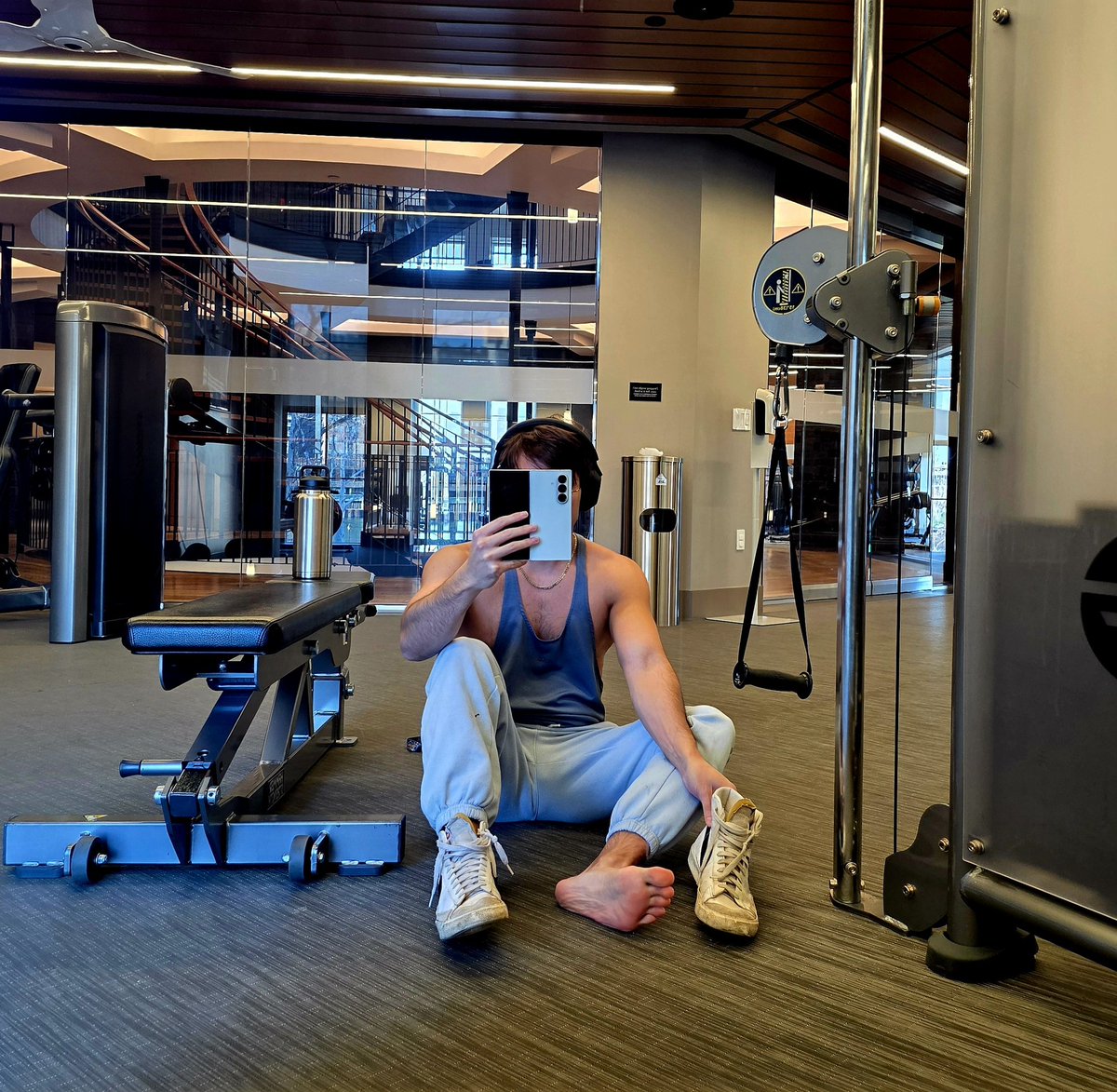 RJsFeet's tweet photo. Why aren't you here rubbing these smelly gym feet after my workout? https://t.co/wDJ7awgcgu