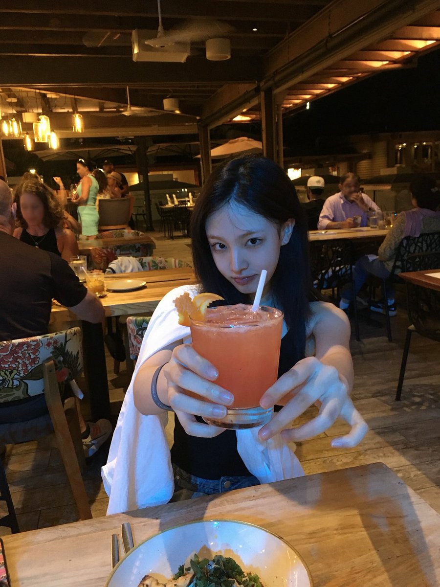 lizeui's tweet image. i offer you my drink with the sweetest smile i own, though i’m sure you can sense the little dangerous flicker behind it. don’t worry, i only bite when someone tries to steal my fries… or my attention for too long. pick wisely before i do