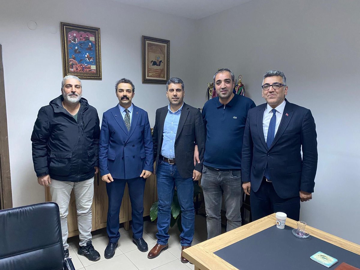 Elazığ Türk Ocağı Başkanı Prof. Dr. Yavuz Haykır ve yönetim kurulu üyeleri, Türk Ocakları üyemiz, Kaşgar Sipahi Ocağı Atlı Spor Kulüp Başkanı ve Atlı Okçuluk Milli Takım Sporcusu Veysel Batuhan Bay’ı, Elazığ İl Kültür ve Turizm Müdürlüğü Şube Müdürlüğü görevine atanması