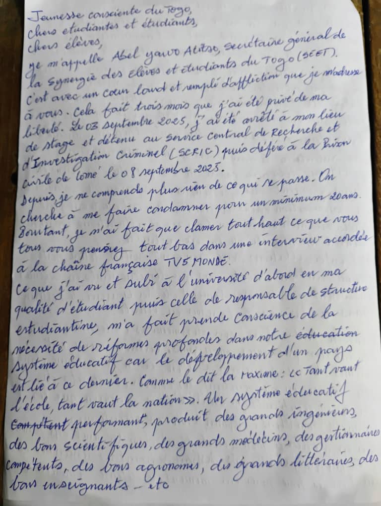 flore_monteau's tweet photo. #Togo "Je n’ai fait que clamer tout haut ce que tous, vous pensiez tout bas." Arrêté depuis 3 mois, Abel, étudiant, écrit depuis sa cellule et dénonce une "injustice". Il risque 20 ans de prison pour avoir appelé à plus de démocratie et "de meilleures conditions de vie" https://t.co/sfxUjK6Ivx