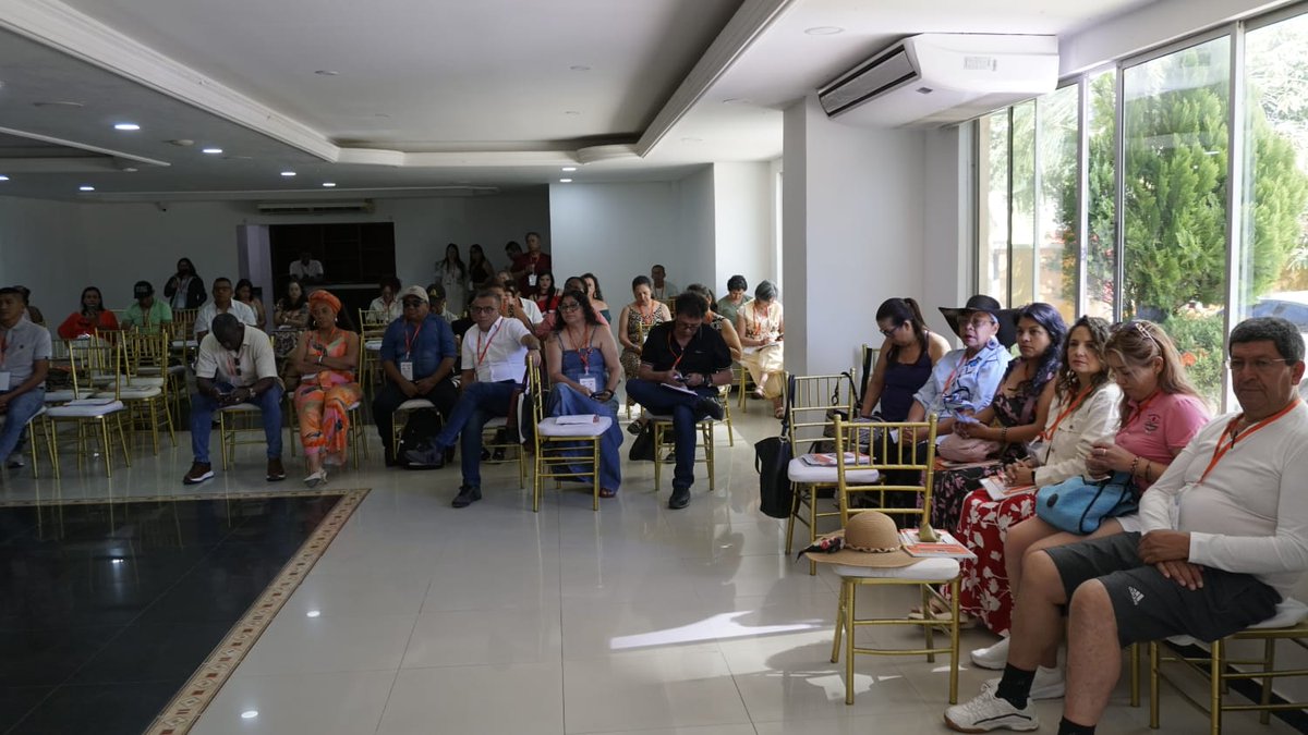 fecode's tweet image. Hoy y mañana en Santa Marta, en coordinación con filial EDUMAG, tiene lugar el Encuentro Nacional de Secretarías de Género, Inclusión e Igualdad y de Organización y Educación Sindical, liderada por nuestras ejecutivas Victoria Avendaño e Isabel Olaya @olaya_cuero @vikyavenda