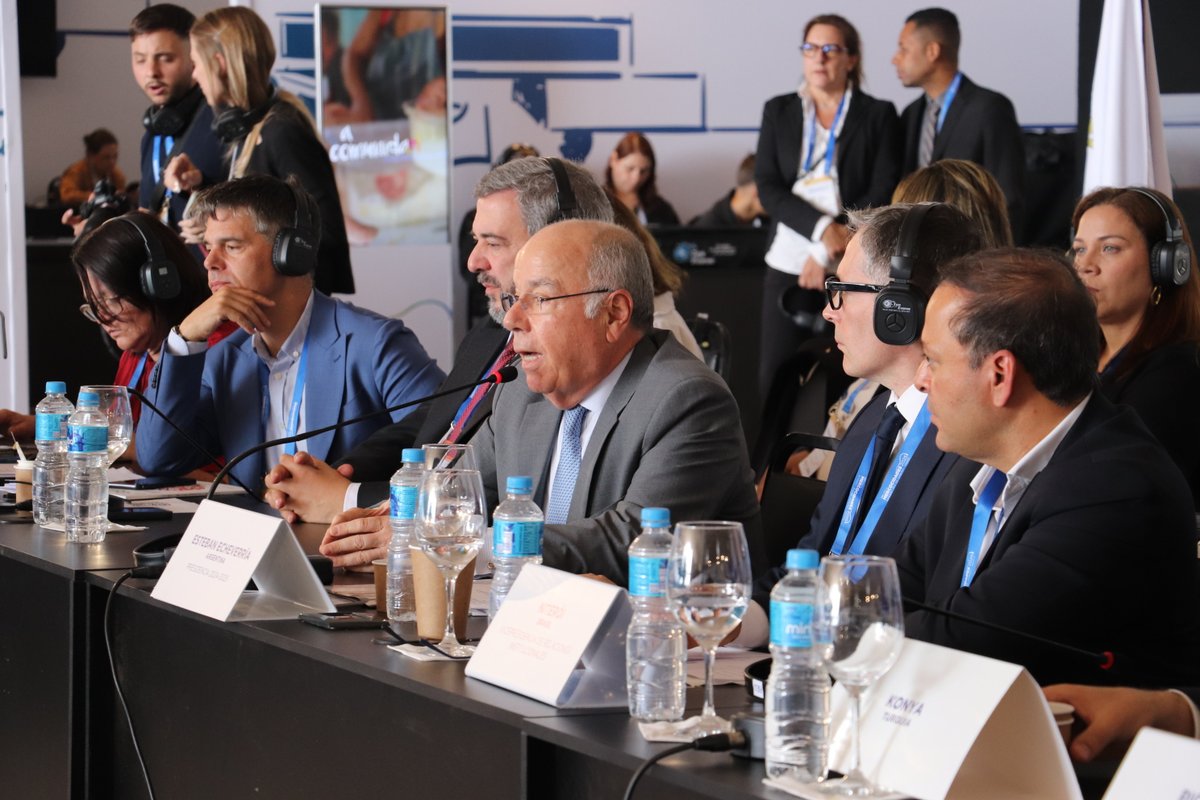 Ministro de Relaciones Exteriores de Brasil, Mauro Vieira, felicita los esfuerzos de Mercociudades a favor de la cooperación, la paz y la integración regional, valorando especialmente el rol fundamental de las ciudades en este proceso.

En el Consejo de la #30CumbreMercociudades