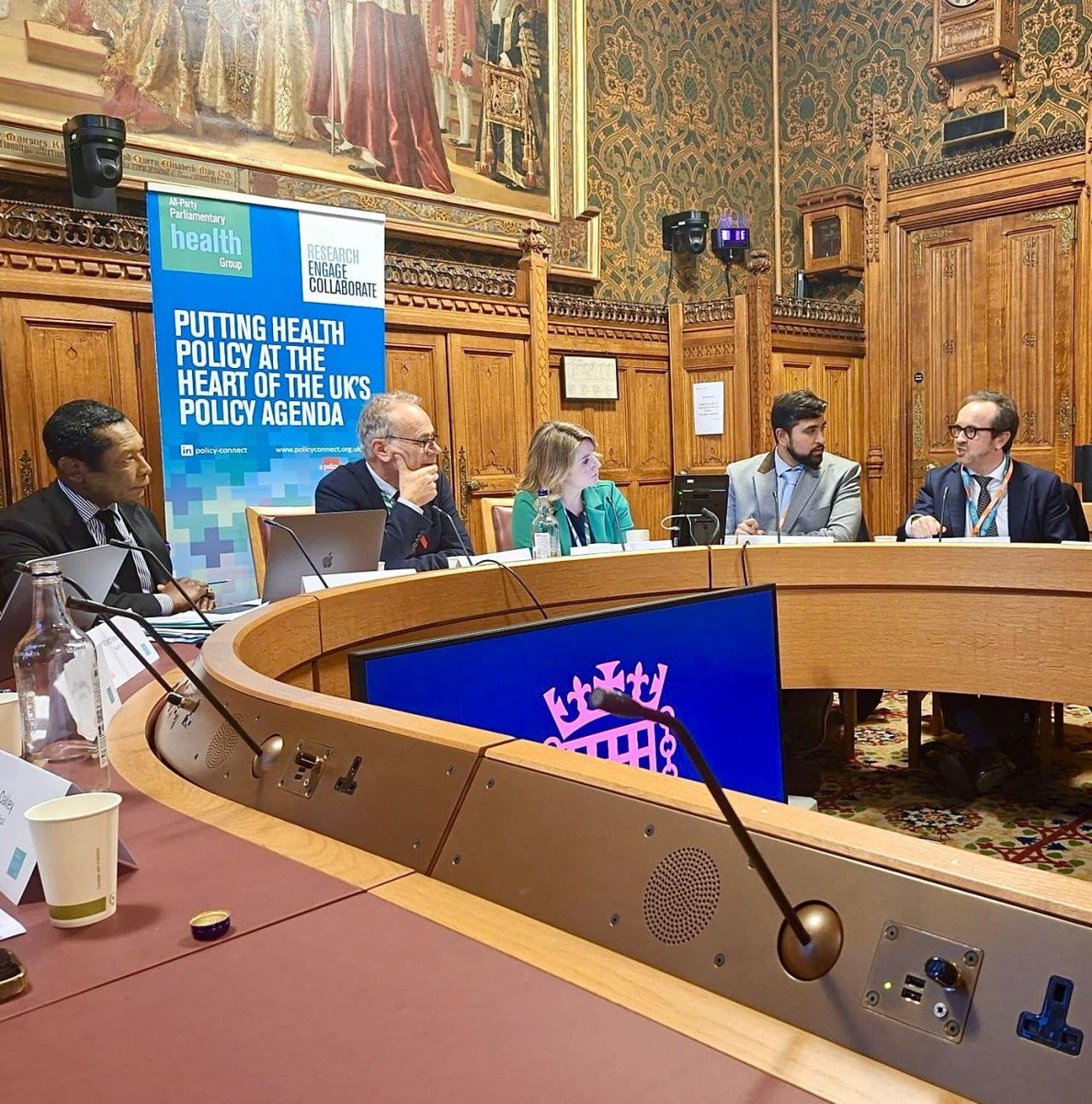 CollegeOptomUK's tweet photo. Digital transformation and #AI were key themes as @CollegeOptomUK joined the All-Party Parliamentary Health Group (APHG) inquiry on primary care access. 

@Danielhm2020 highlighted the opportunities, risks and practical challenges shaping the future of eye care.

@UKHouseofLords https://t.co/blIX2qlTks
