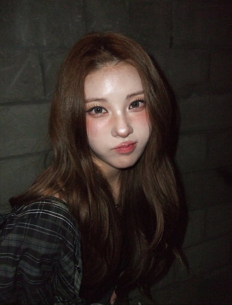 locketchaein's tweet image. Happy birthday to this angel. Love you so much and I'm so grateful for your art and talent. I will always be here to support you. 생일 축하합니다 채영🩷💖💜

@eoseowaebwara
#BreatheInWithChaein
#ForeverOurChaengy
#채영이는_나를_숨쉬게_해