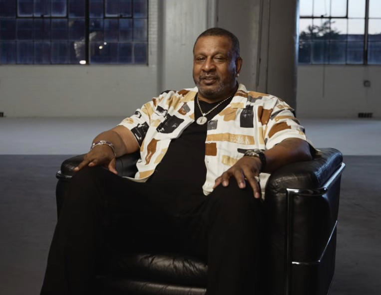 Now that #SeanCombsTheReckoning is out. @ArtOfDialogue_ will have #GeneDeal  on the platform again like: Gene Deal happy to have you on the platform  again Ay did you see documentary #50Cent put out