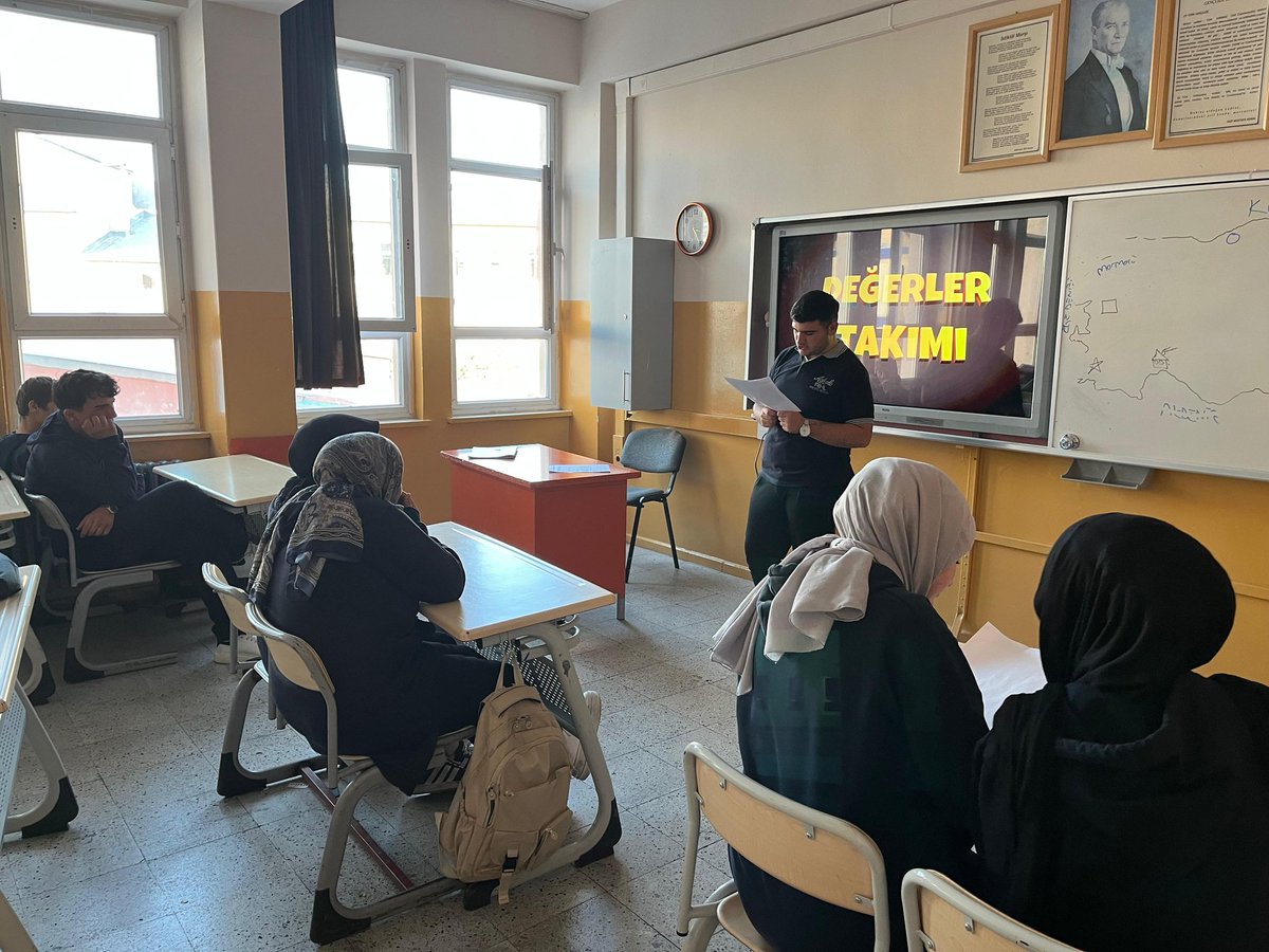 ÇEDES kapsamında haftanın değeri olan “Dürüstlük” hakkında ilgili metin okutuldu, video izlendi ve pano çalışması yapıldı. 
<a href="/Erzurum_Mem/">Erzurum İl Millî Eğitim Müdürlüğü</a> 
<a href="/ekicis20/">Süleyman EKİCİ</a> 
<a href="/askalemem25/">Aşkale İlçe Millî Eğitim Müdürlüğü</a> 
<a href="/K_Karali25/">Kahraman KARALI</a>