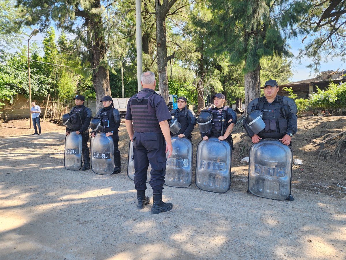 NewsNorte's tweet photo. #SanMiguel Clausura de predio donde se vendían caballos ilegalmente @jaimemendezh https://t.co/q7JVxeQt2v https://t.co/jUNjSdwjnv