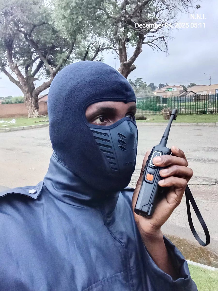 NdobeIrvin's tweet photo. On duty https://t.co/rX3dkWyBag