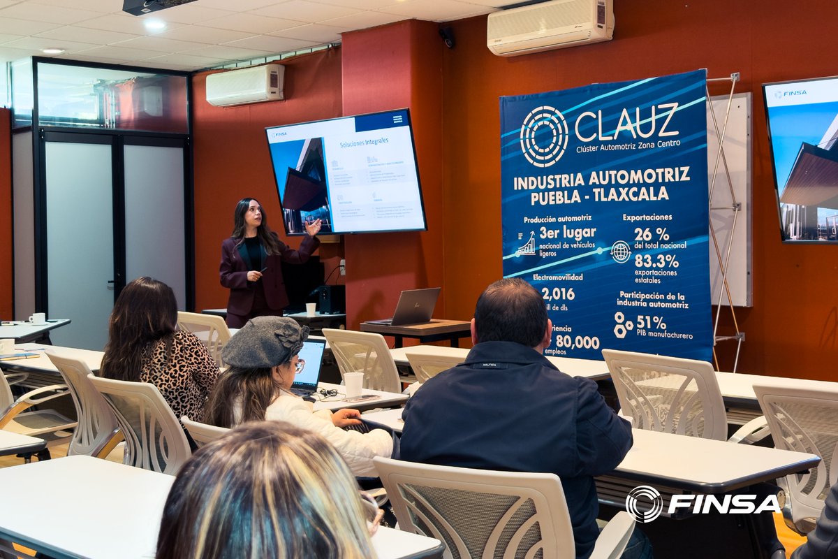 En #FINSA seguimos impulsando conversaciones que construyen el futuro #industrial de México.
Carmen Rdz compartió perspectivas clave sobre el crecimiento en Puebla durante el Business Meeting del <a href="/clauz_mx/">Clúster Automotriz Zona Centro</a> .
Gracias CLAUZ por este espacio de colaboración.
#ParquesIndustriales