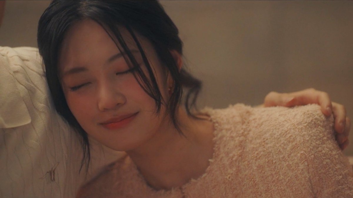 jooonyiie's tweet image. what does this stunning diva see in this boring man im honestly trying to understand