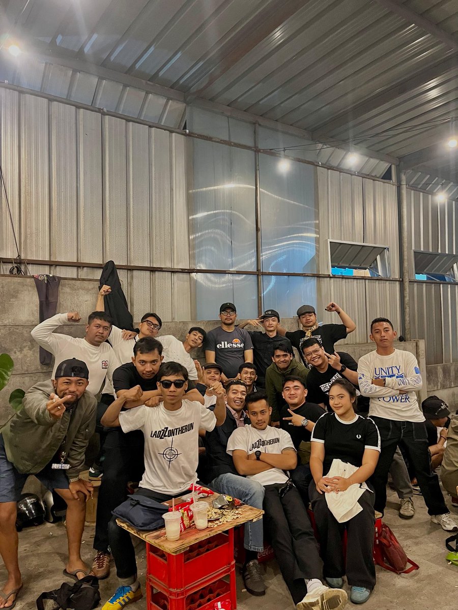 icaaxo's tweet photo. @GarutLads 🌸 https://t.co/a5nfRZtjia
