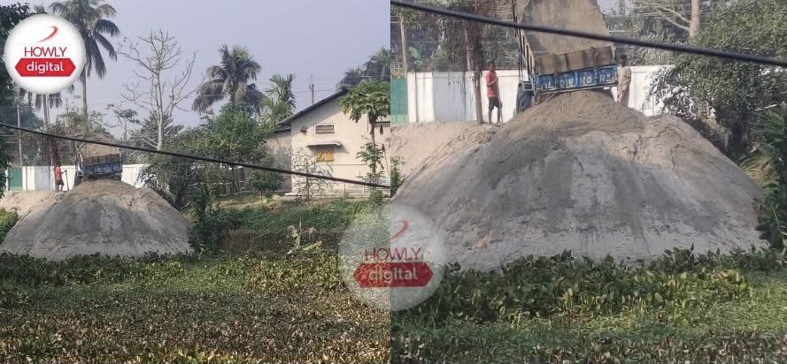 AayushZG's tweet image. Illegal soil-filling and encroachment are destroying the dead Manaha River in Howly Ward 3. The only drainage lifeline of the town is being choked while authorities look away. Howly faces a looming disaster if this continues.

#Assam #Howly #DCBarpeta
@dcbarpeta_ @CMOfficeAssam