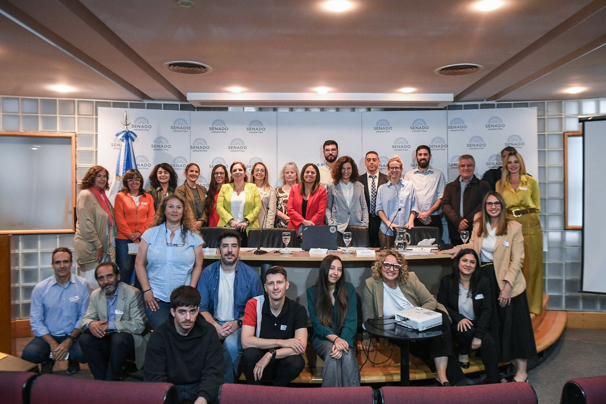 Lore Moscovich tweet media