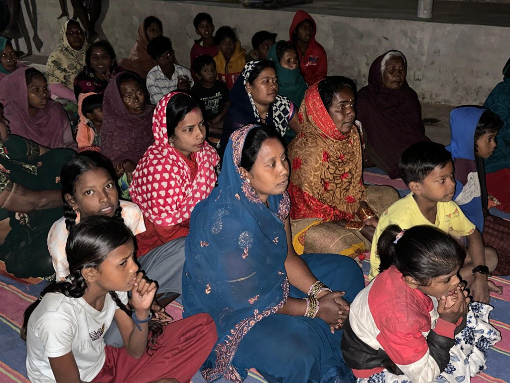 umeshpatelcgpyc's tweet image. आज अपने विधानसभा क्षेत्र के खरसिया वि.खं. अंतर्गत ग्राम कनमुरा और टेमटेमा में जनसंपर्क कर लोगों से भेट मुलाकात किया।