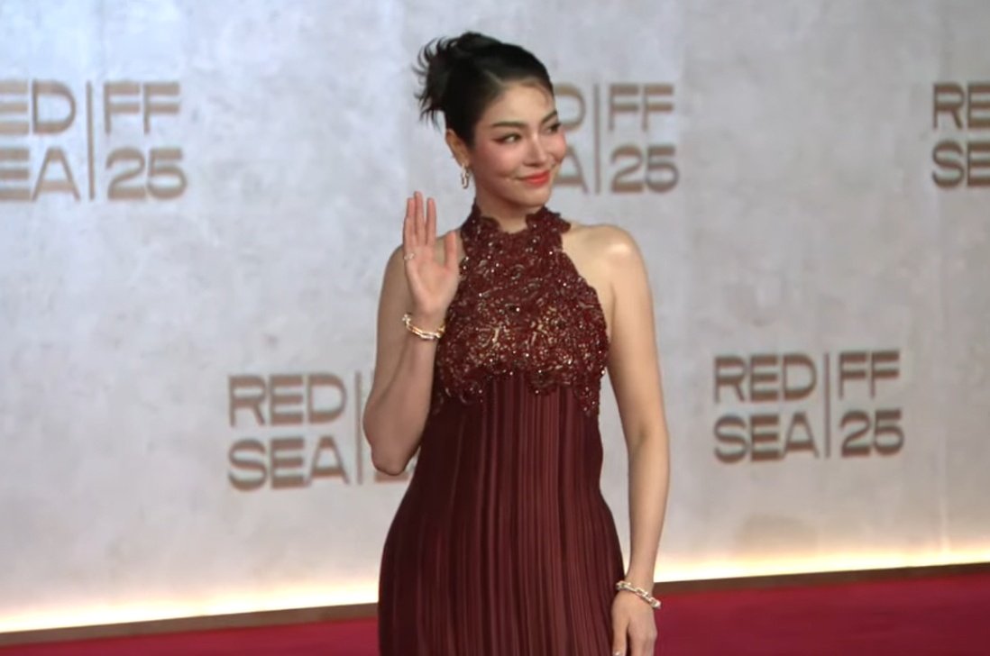 She's so stunning 
<a href="/malisorn00/">Faye Malisorn</a> <a href="/RedSeaFilm/">RedSeaFilm</a> <a href="/armani/">Armani</a> <a href="/TiffanyAndCo/">Tiffany & Co.</a>
GLOWING FAYE AT RED SEA FILM25
#RedSeaIFFxFaye
