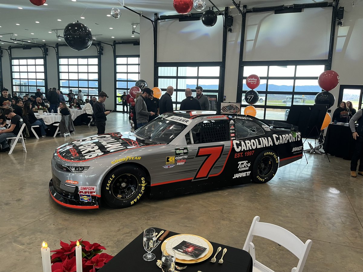 Carson_Kvapil's tweet photo. Pretty sweet looking @CarolinaCarpor1 @TeamChevy! @J_Allgaier https://t.co/791VWloawm
